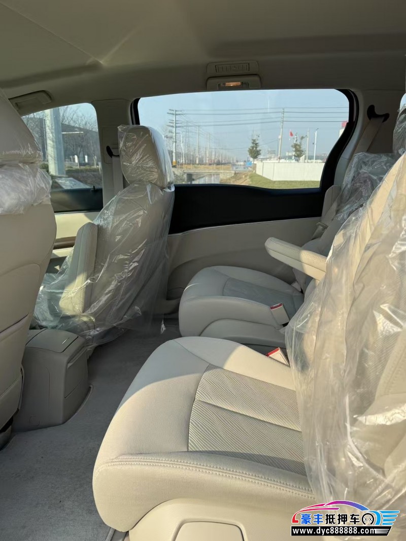 24年别克GL8轿车抵押车出售