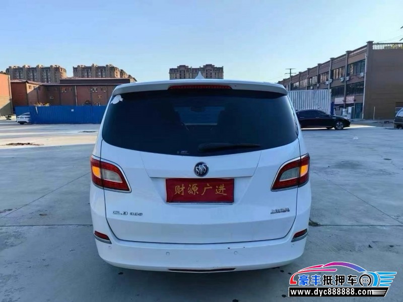 11年别克GL8轿车抵押车出售