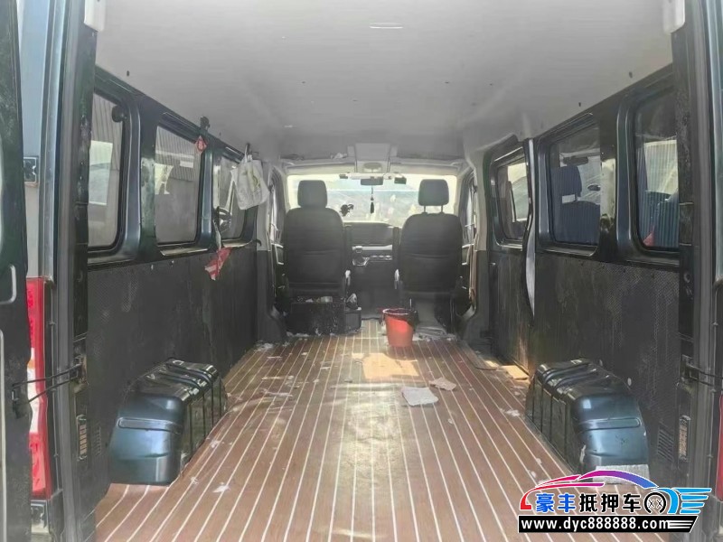 23年东风御风轿车抵押车出售