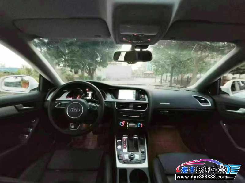 14年奥迪S5轿车抵押车出售