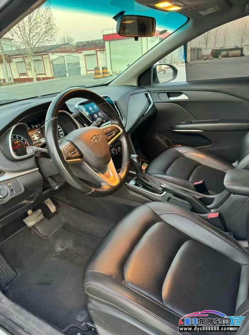 20年雪佛兰科鲁泽轿车抵押车出售