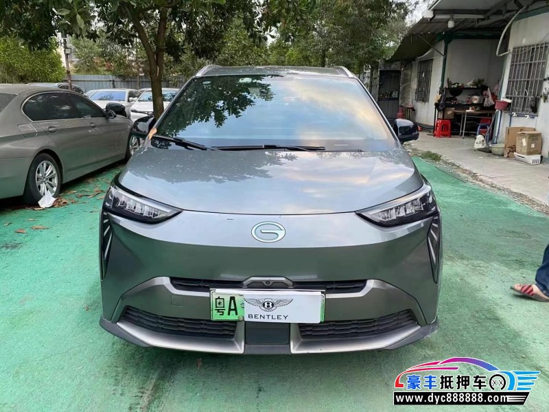 22年埃安Y70轿车抵押车出售