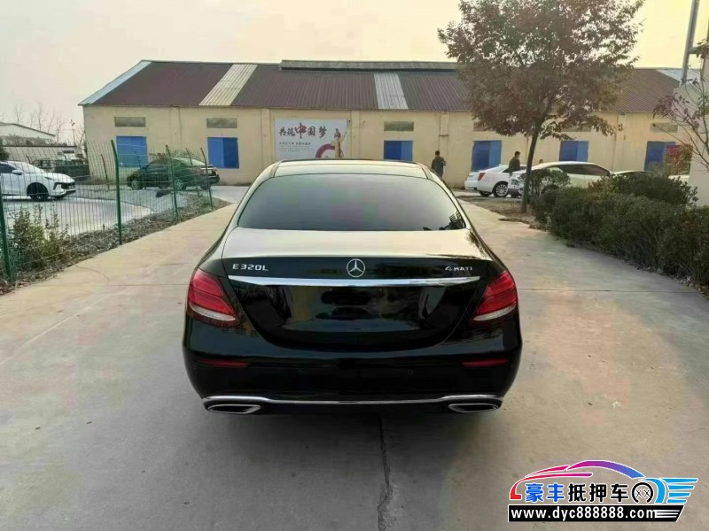 18年奔驰E轿车抵押车出售