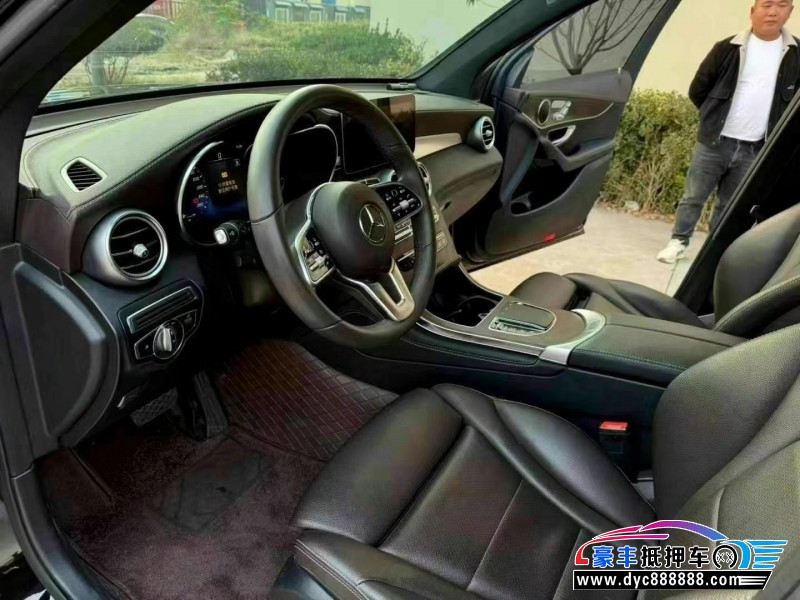 20年奔驰GLC轿车抵押车出售