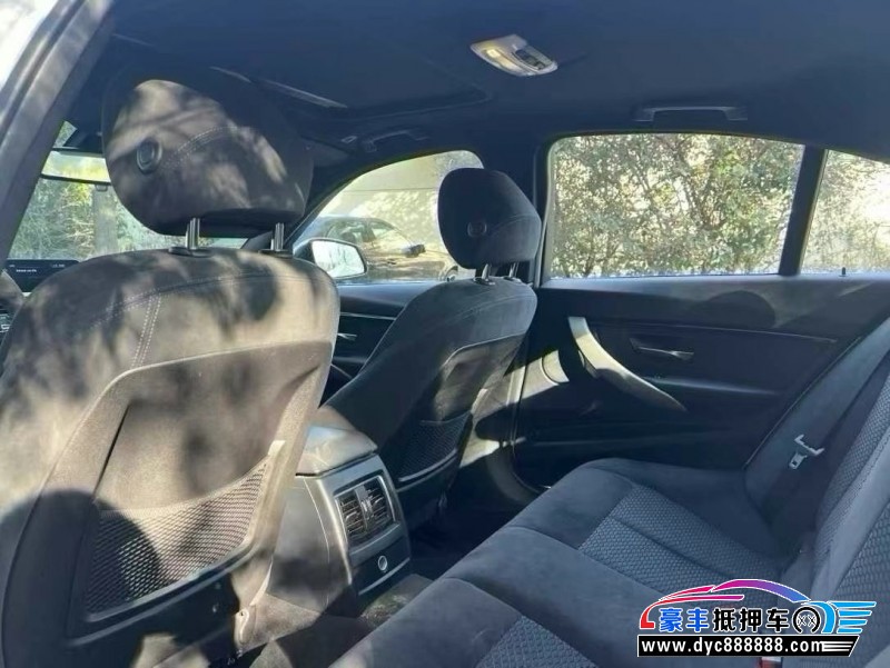 18年宝马3系轿车抵押车出售