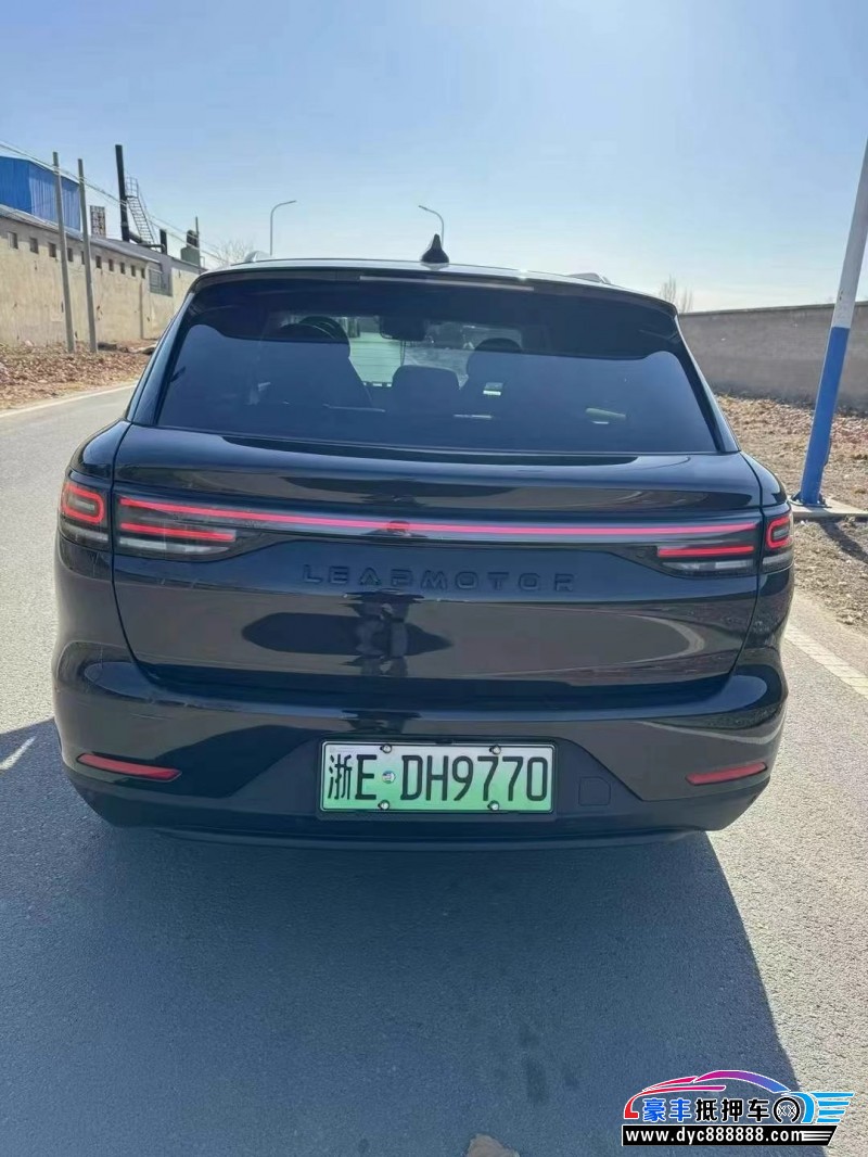 23年零跑C11轿车抵押车出售