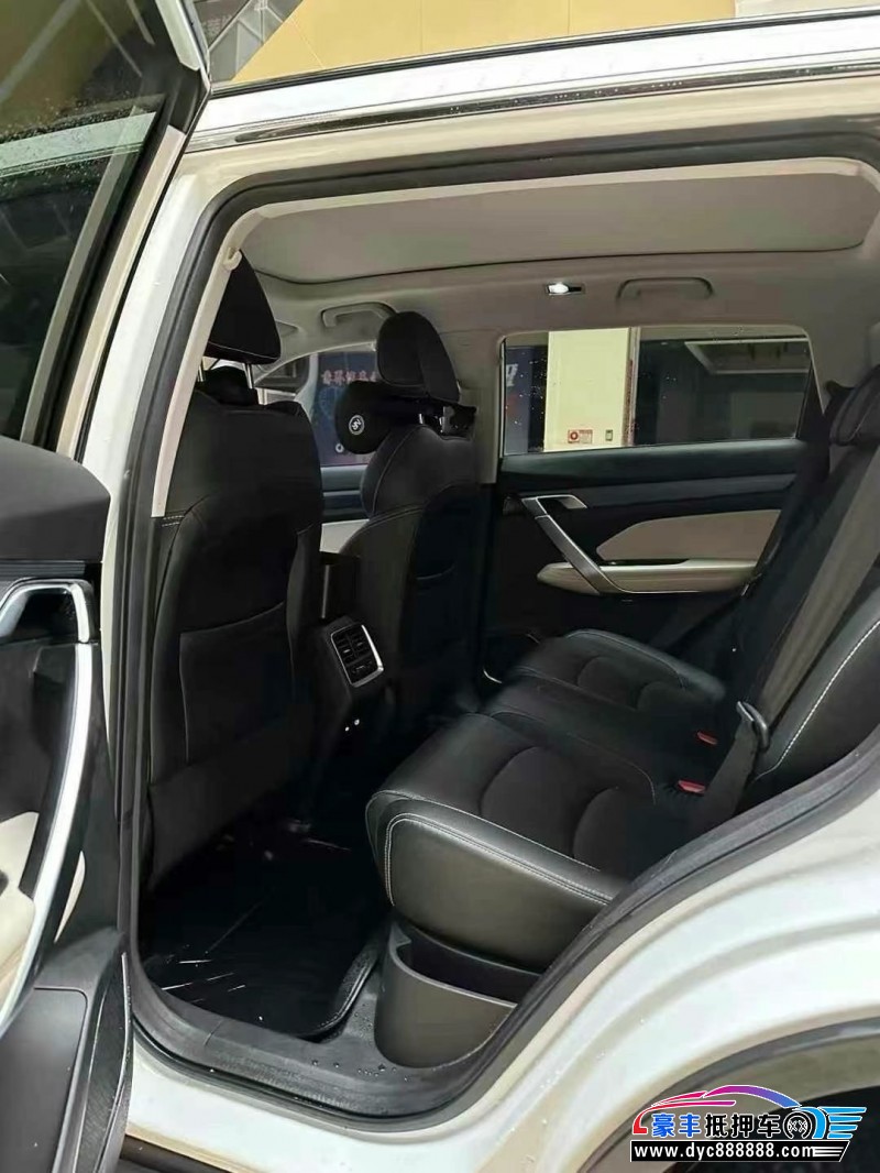 21年吉利博越轿车抵押车出售