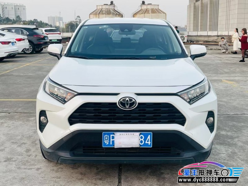 21年丰田RAV4轿车抵押车出售