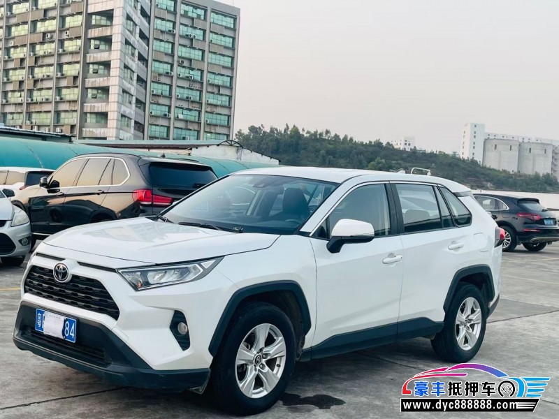 21年丰田RAV4轿车抵押车出售