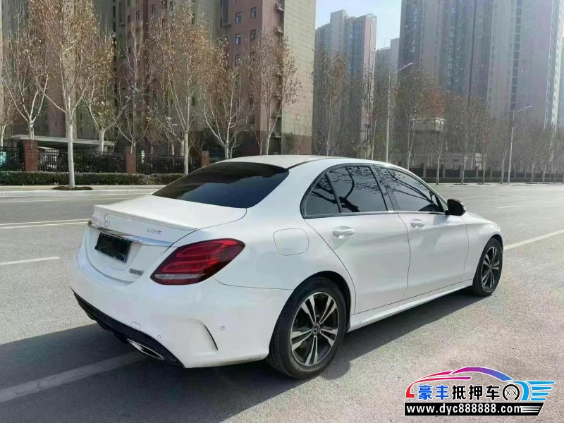 18年奔驰C轿车抵押车出售