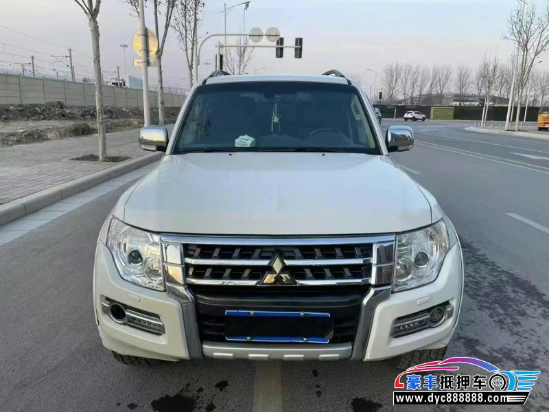 17年三菱帕杰罗轿车抵押车出售