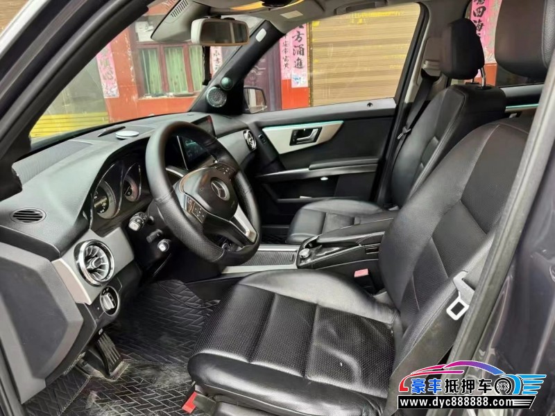 13年奔驰GLK轿车抵押车出售