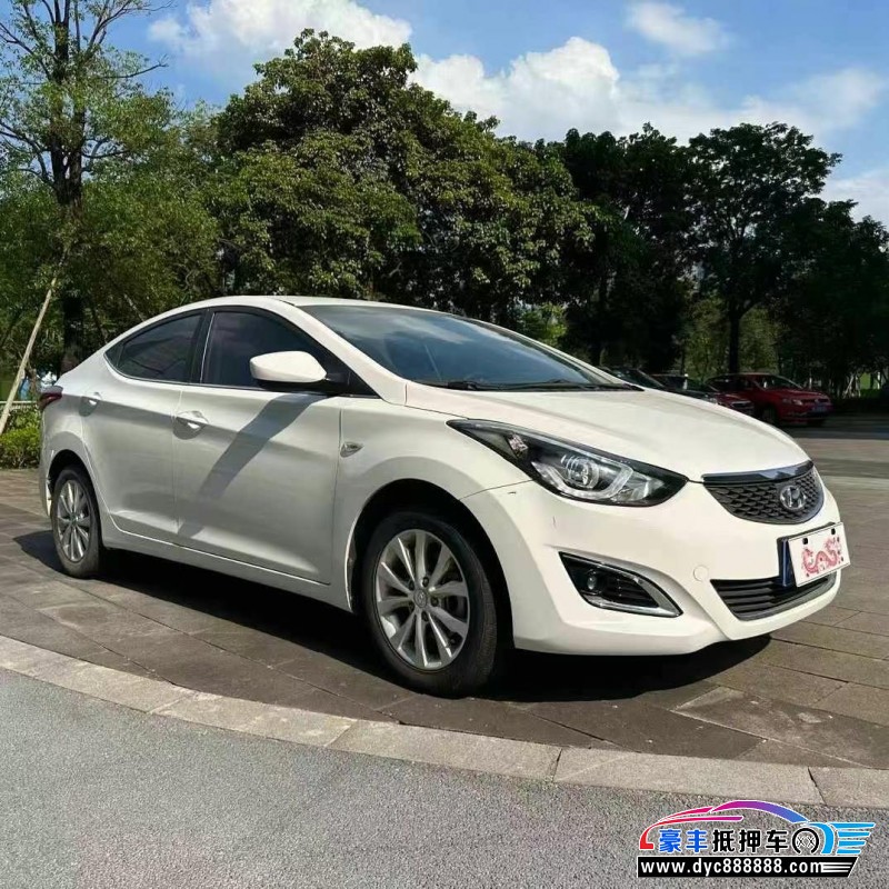 18年现代朗动轿车抵押车出售