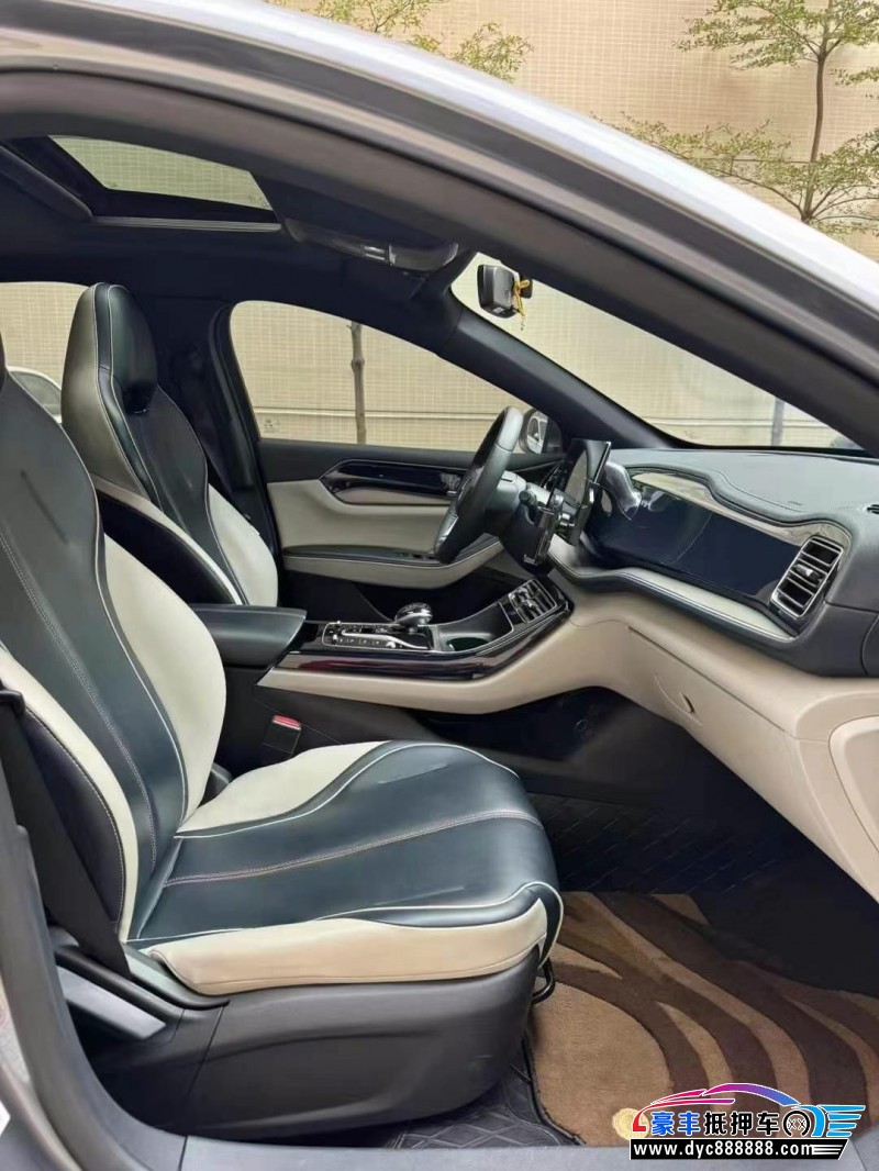 21年比亚迪秦轿车抵押车出售