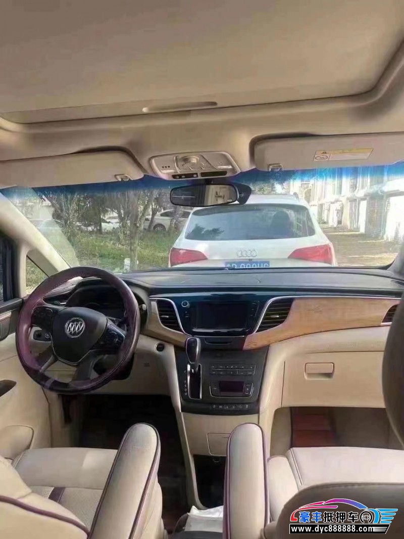 18年别克GL8轿车抵押车出售