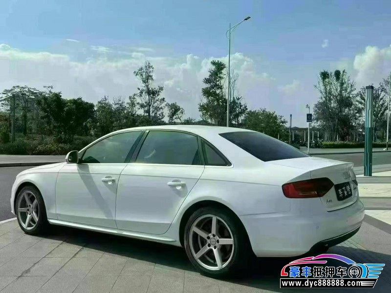 12年奥迪A4L轿车抵押车出售