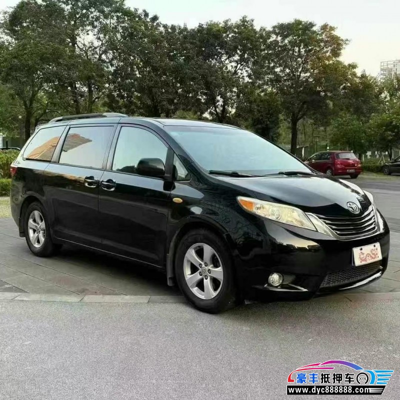 15年丰田塞纳轿车抵押车出售