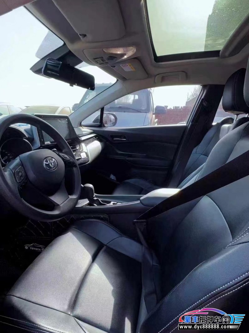 22年丰田C-HR轿车抵押车出售