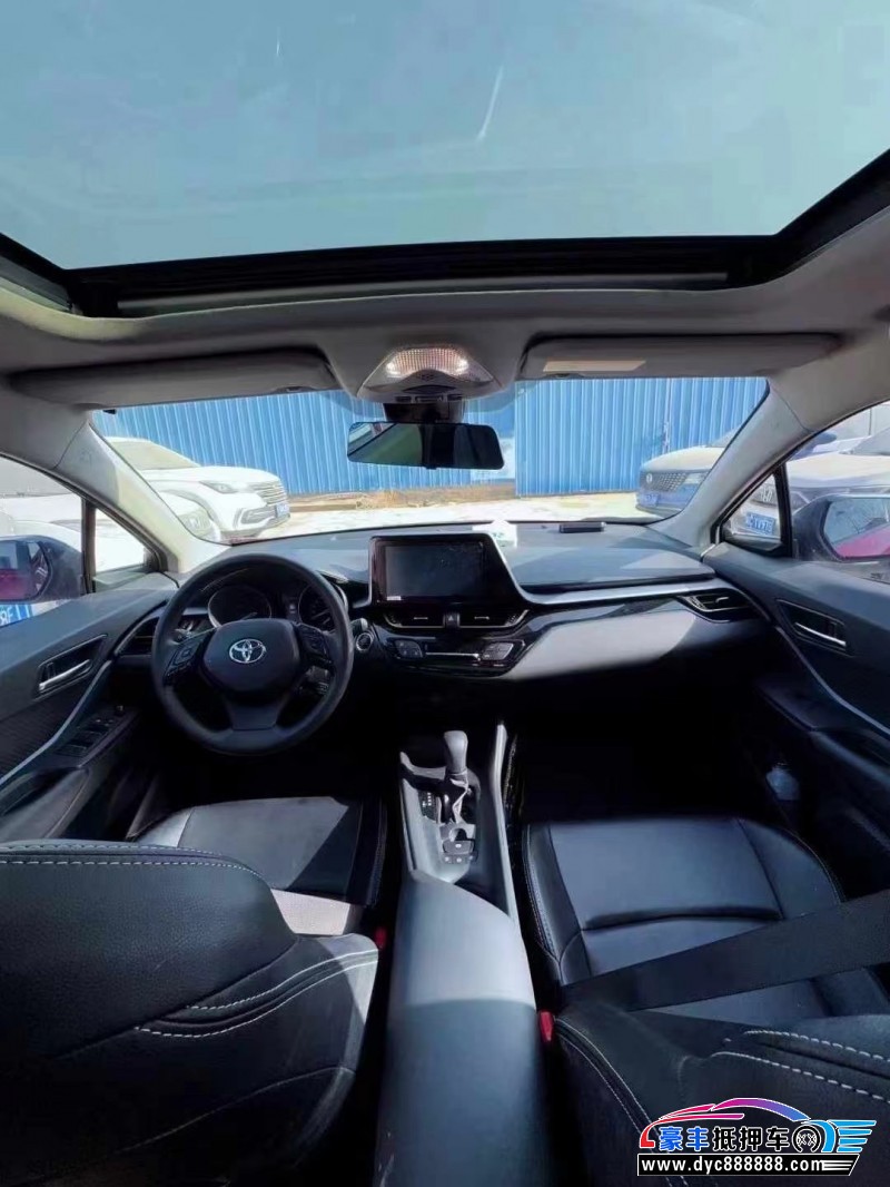 22年丰田C-HR轿车抵押车出售