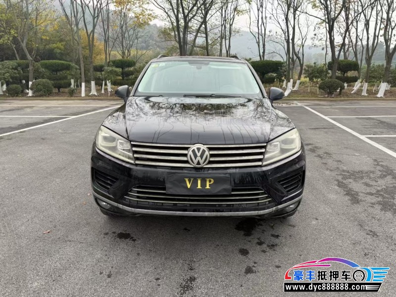 16年大众途锐轿车抵押车出售