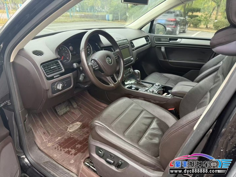 16年大众途锐轿车抵押车出售