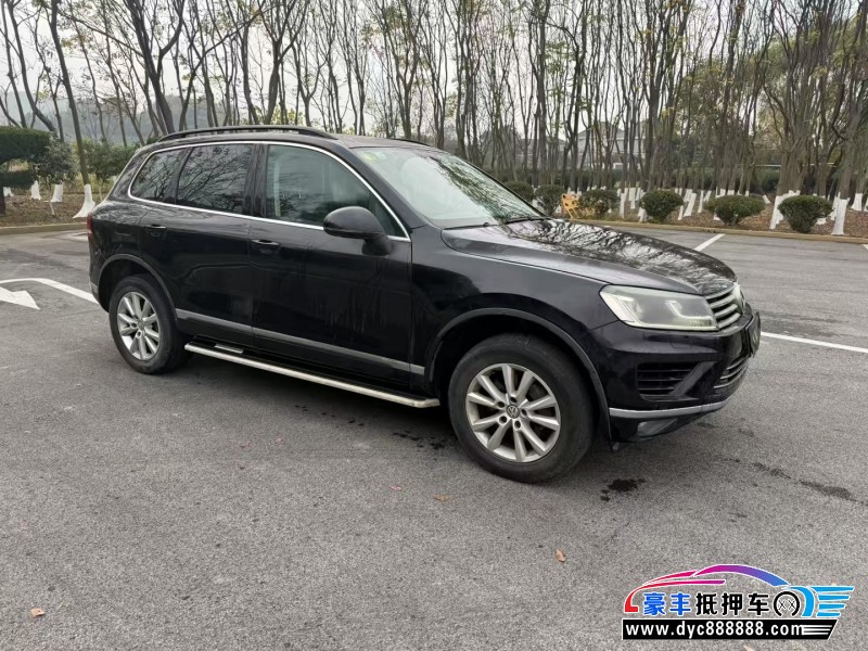 16年大众途锐轿车抵押车出售