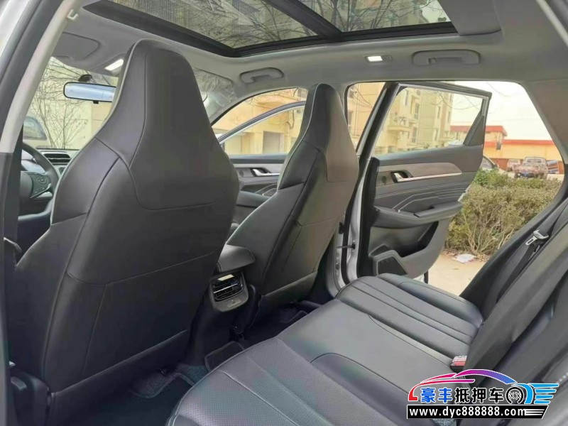 24年东风风神浩瀚轿车抵押车出售