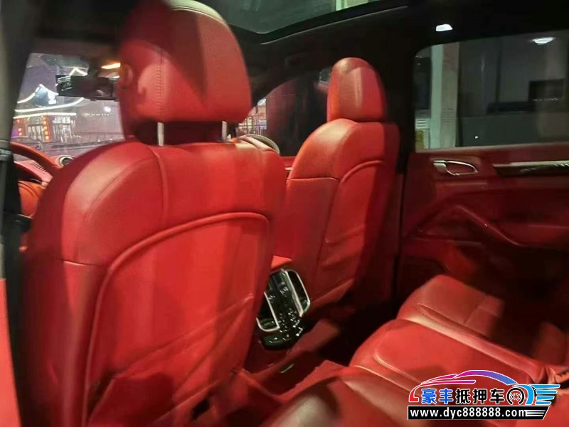 11年保时捷卡宴轿车抵押车出售