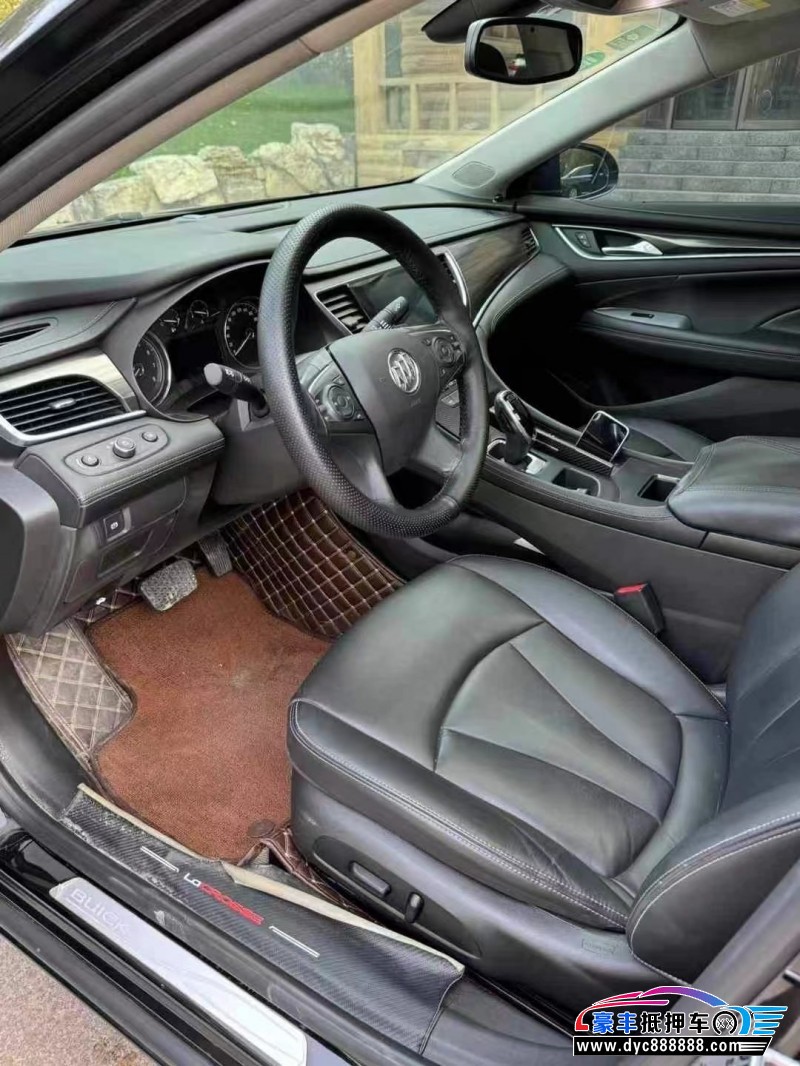 20年别克君越轿车抵押车出售