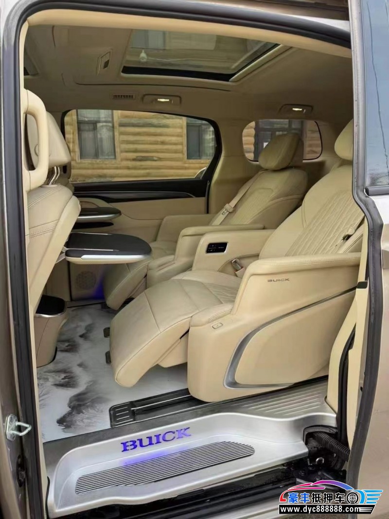 24年别克GL8轿车抵押车出售