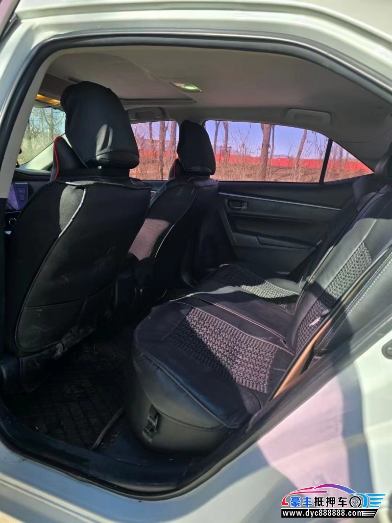 18年丰田雷凌轿车抵押车出售