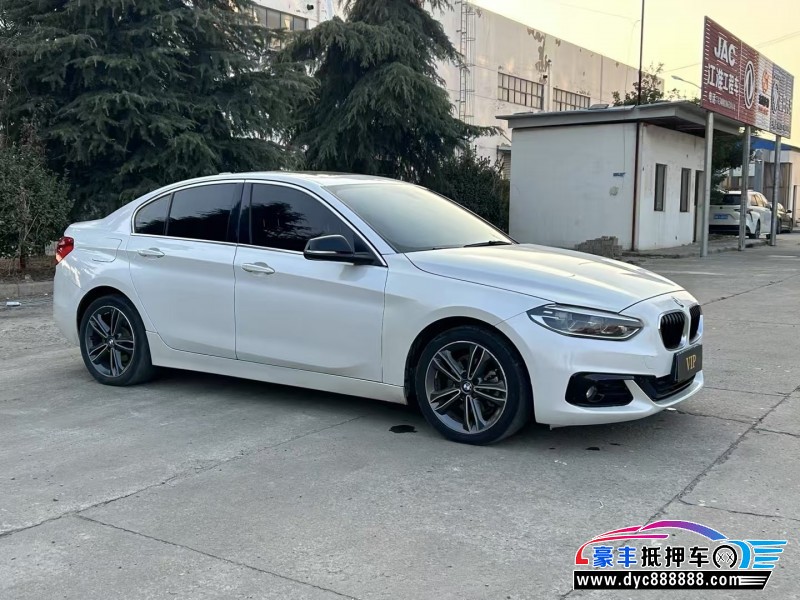 17年宝马1系轿车抵押车出售