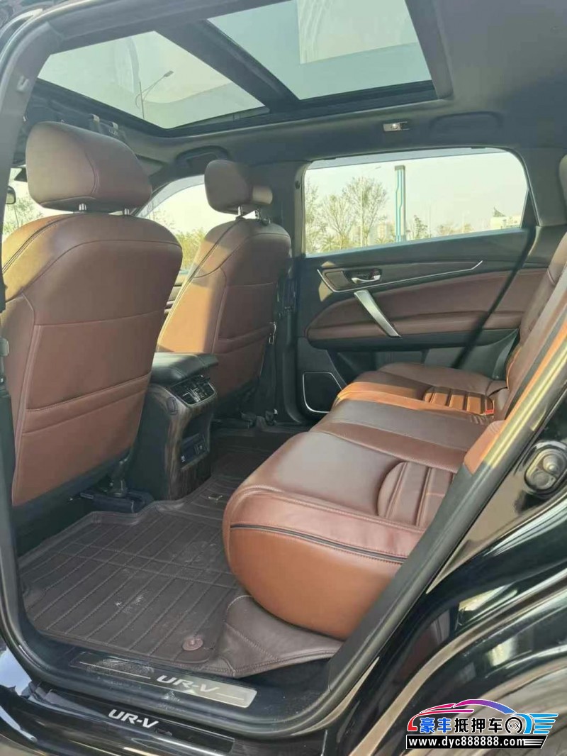 18年本田UR-V轿车抵押车出售