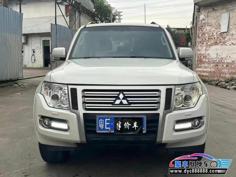 19年三菱帕杰罗轿车抵押车出售