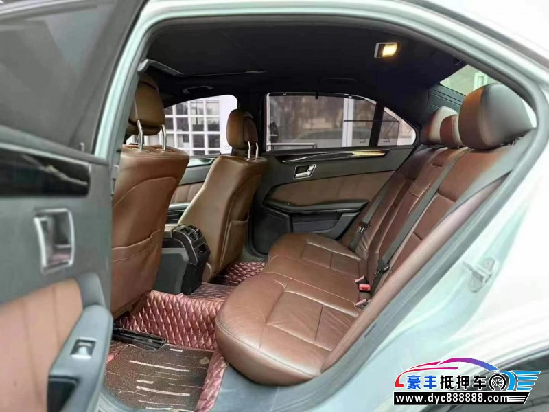 10年奔驰E轿车抵押车出售