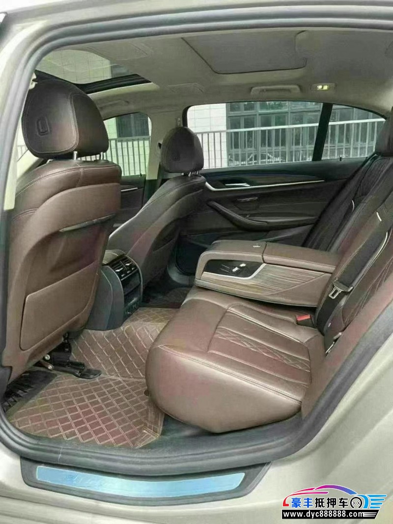 19年宝马5系轿车抵押车出售