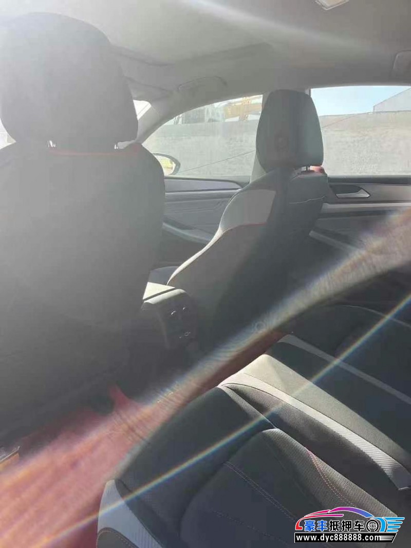 23年大众凌渡轿车抵押车出售