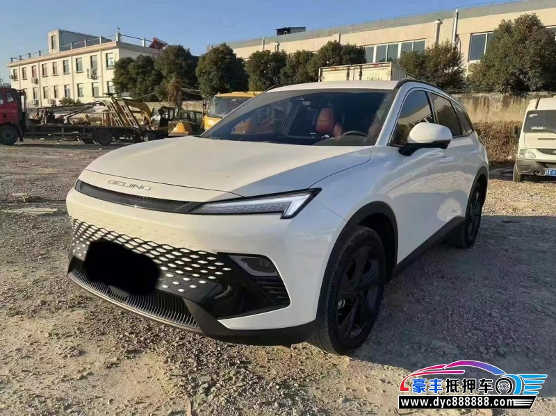 23年北汽制造魔方轿车抵押车出售