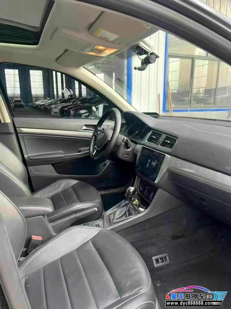 17年大众朗逸轿车抵押车出售