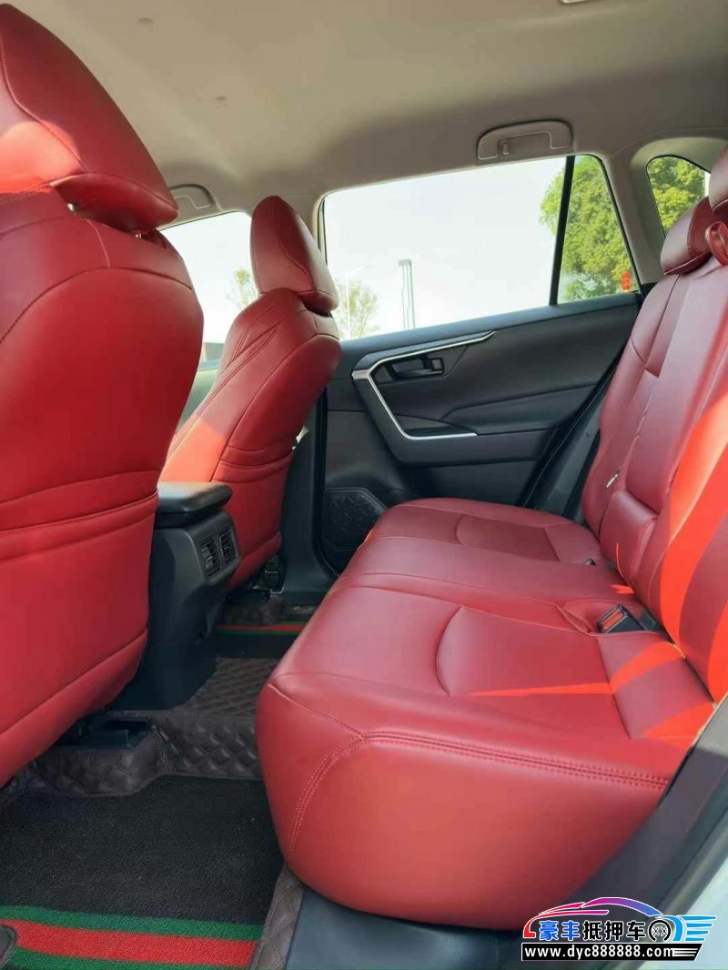 23年丰田威兰达轿车抵押车出售