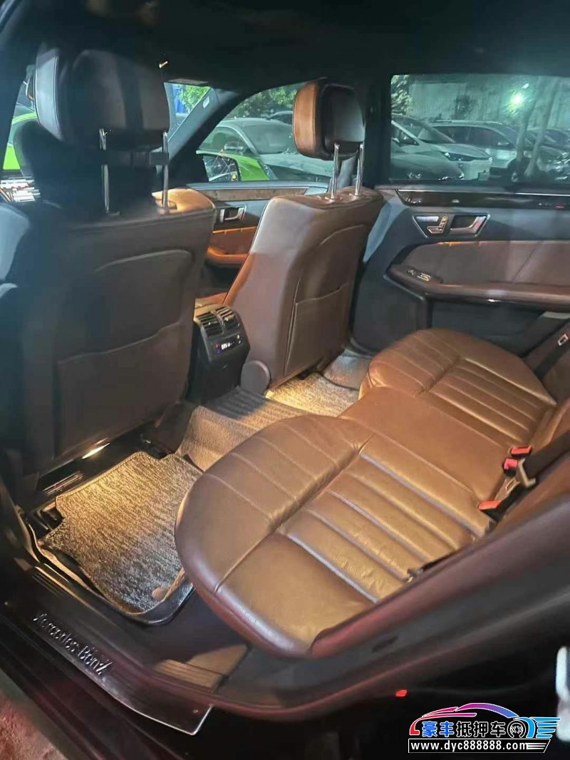 15年奔驰E轿车抵押车出售