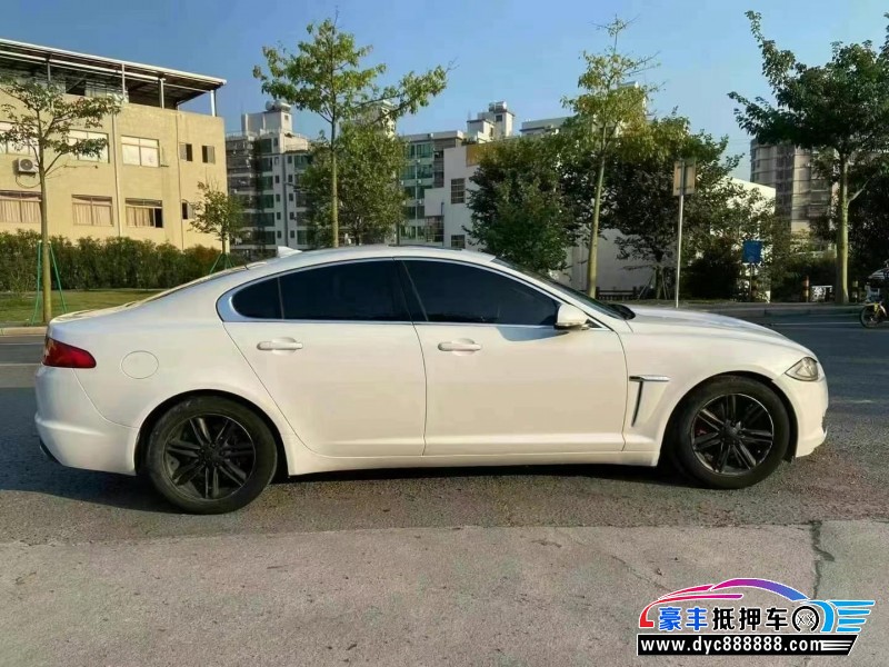 14年捷豹XF轿车抵押车出售