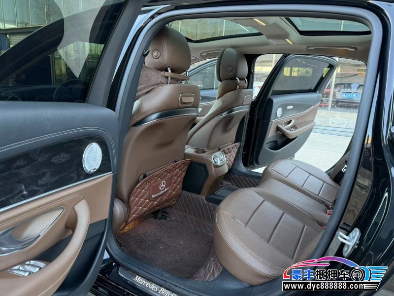 19年奔驰E轿车抵押车出售