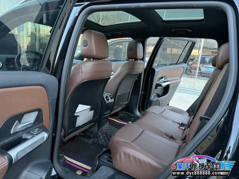 21年奔驰GLB轿车抵押车出售