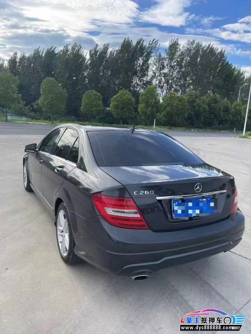 13年奔驰C轿车抵押车出售