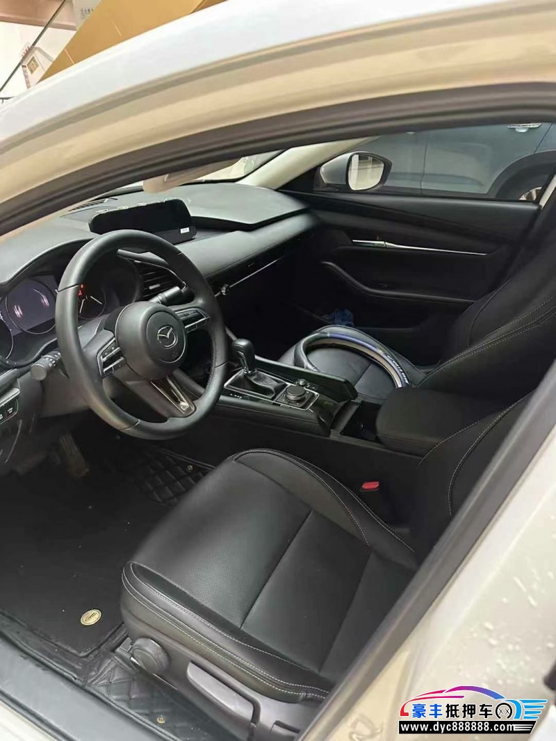 22年马自达昂克赛拉轿车抵押车出售