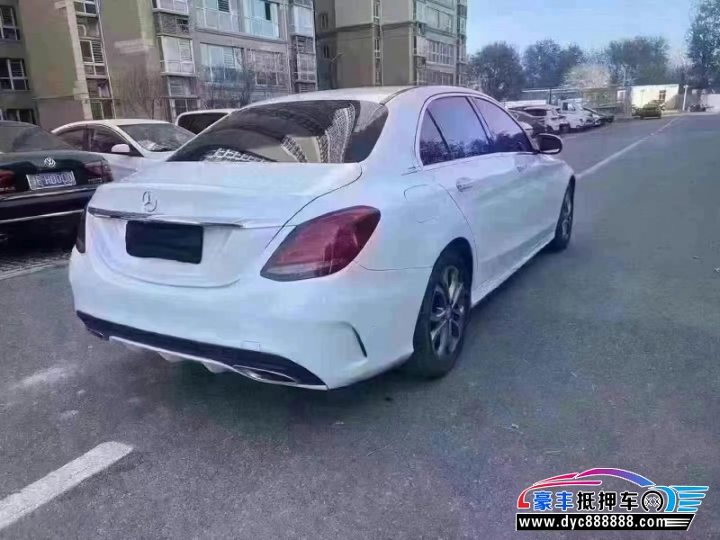 17年奔驰C轿车抵押车出售