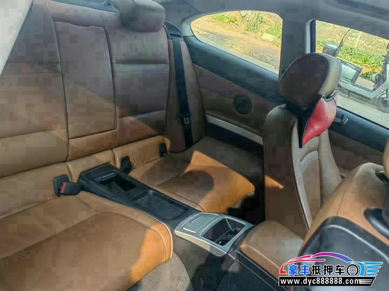 12年宝马3系轿车抵押车出售