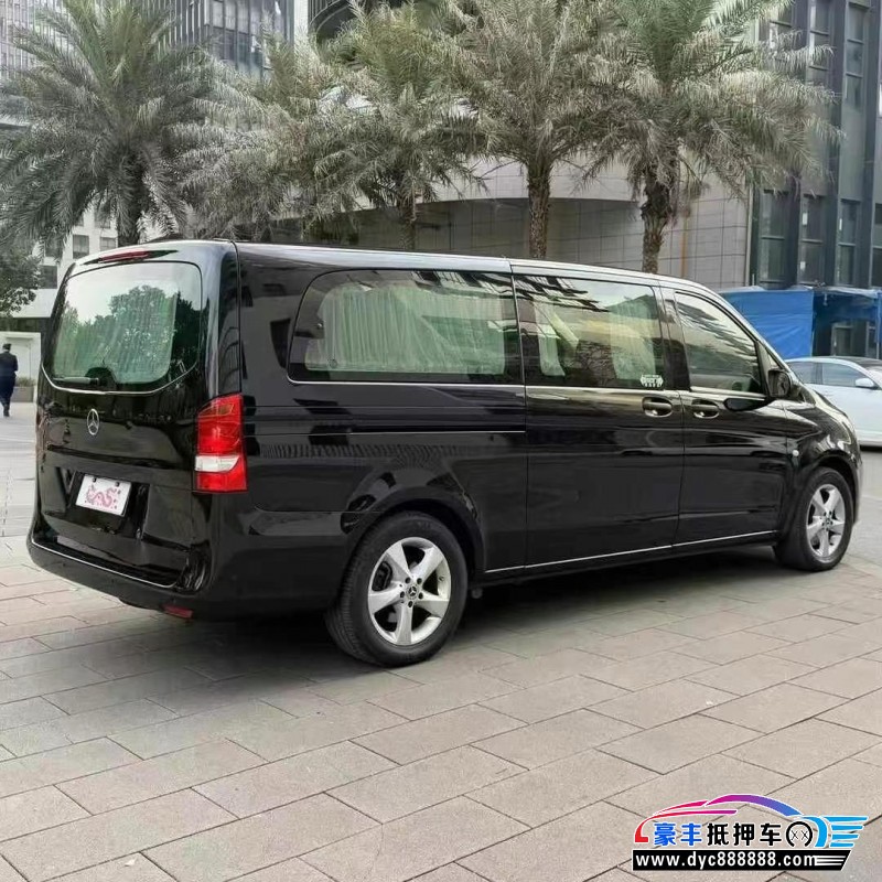 18年奔驰威霆轿车抵押车出售