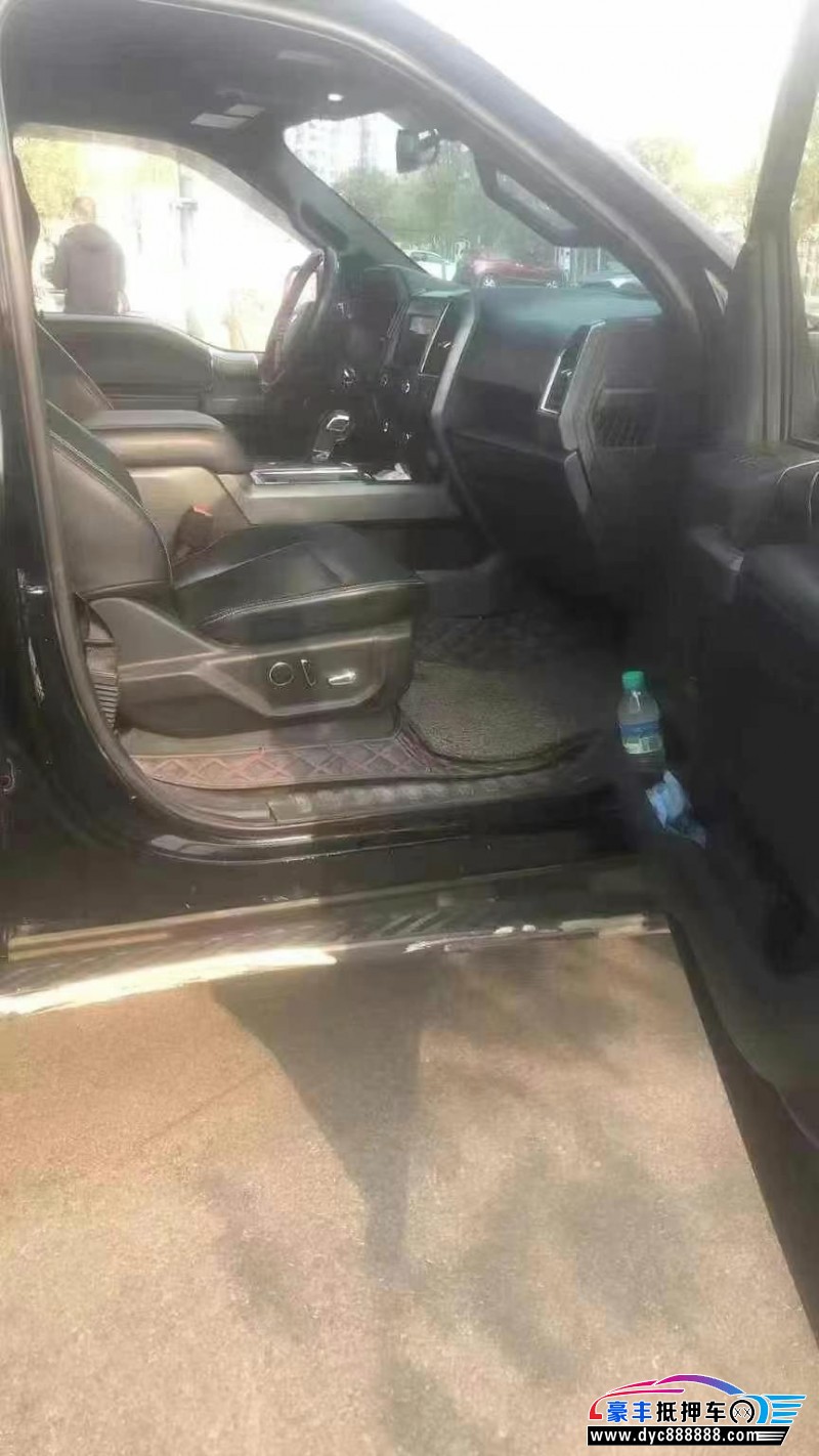 17年福特猛禽轿车抵押车出售